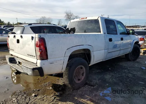 2003 Chevrolet Silverado C1500 Heavy Duty z USA, uszkodzony, nr VIN 1GCGC13U53F254587